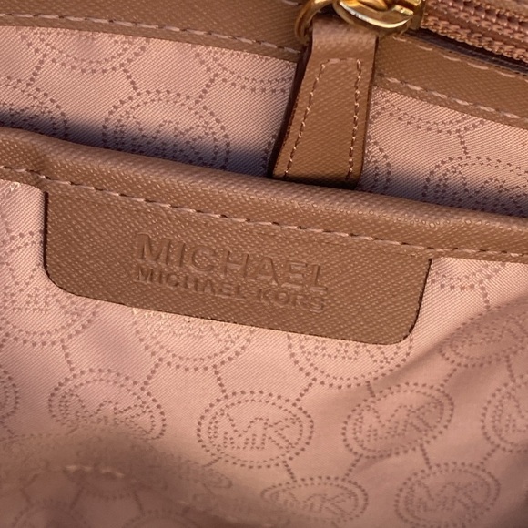 Michael Kors large Charlotte tote saffiano cross grain leather shoulder bag zip - Picture 13 of 15
